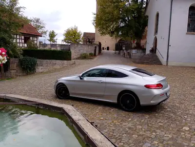Mercedes-Benz C 220 D Coupé — Élégance diesel avec 170 ch et 9 vitesses — exterior view