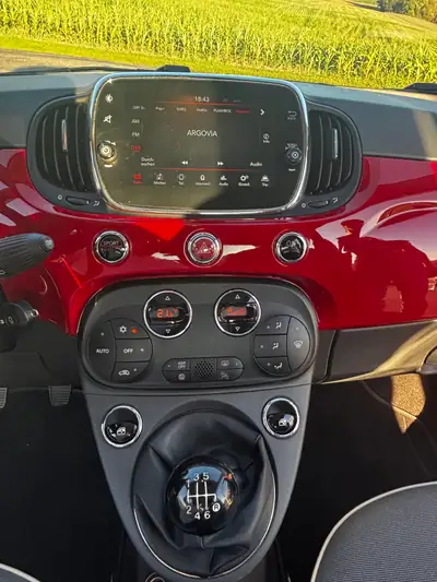 Fiat 500 TwinAir — Citadine iconique, moteur économe et facile à vivre — Armaturenbrett