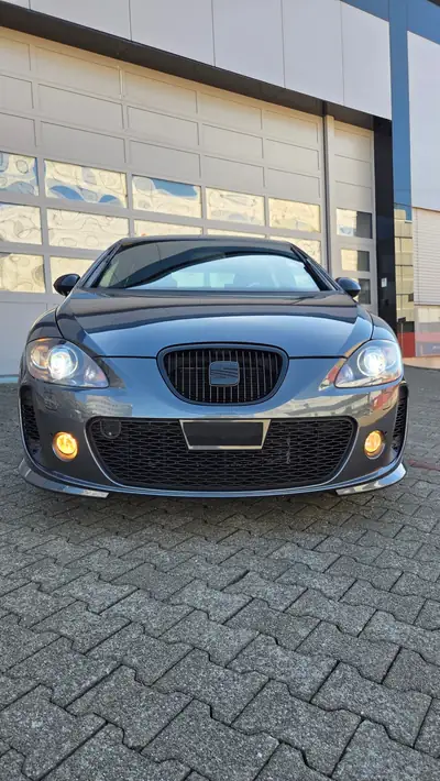 SEAT Leon 2.0 TSI Cupra R-Evolution — 265 ch, sportive agile et fiable — detail