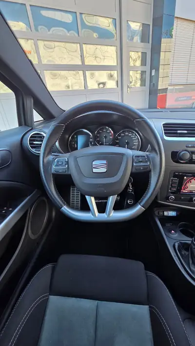 SEAT Leon 2.0 TSI Cupra R-Evolution — 265 ch, sportive agile et fiable — Thumbnail 8