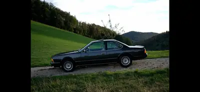 BMW 635 CSI 1981 — Coupé sportif vintage avec climatisation et toit ouvrant — cruscotto