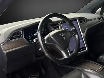 Tesla Model X 90D 4x4 — SUV électrique 7 places, 525 ch, recharge rapide — Thumbnail 8