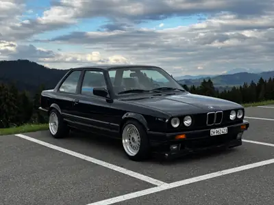 BMW 325i 1989 — Classique intemporel, motorisation 170 ch et équipements sport — Thumbnail 12