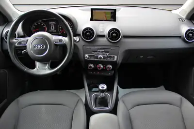 Audi A1 Sportback S-Line — Citadine dynamique, entretien impeccable, consommation économe — Thumbnail 11