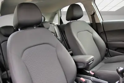 Audi A1 Sportback S-Line — Citadine dynamique, entretien impeccable, consommation économe — Thumbnail 14