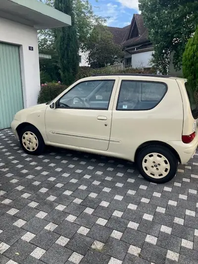 FIAT Seicento 1100 50th Anniversary Last Ed. — Icône rétro compacte, édition limitée 2007 — Außenansicht