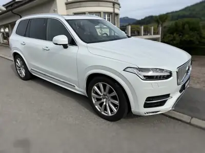 Volvo XC90 2.0 D5 Inscription — 7 places, 235 ch, suspension pneumatique et toit panoramique — vista esterna