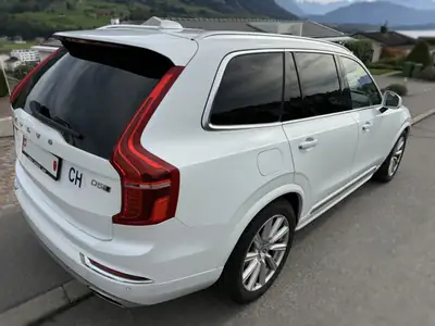Volvo XC90 2.0 D5 Inscription — 7 places, 235 ch, suspension pneumatique et toit panoramique — cruscotto