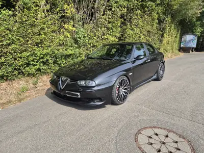 Alfa Romeo 156 3.2 V6 24V GTA — Berline sportive d'exception, 250 ch sans compromis — side view