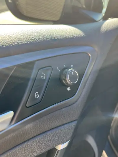 VW Golf 1.5 TSI EVO Comfortline — Monospace pratique, entretien impeccable, peu kilométré — Thumbnail 14