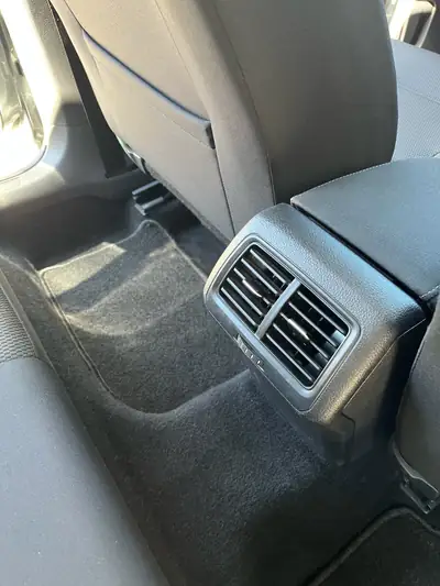 VW Golf 1.5 TSI EVO Comfortline — Monospace pratique, entretien impeccable, peu kilométré — Thumbnail 16