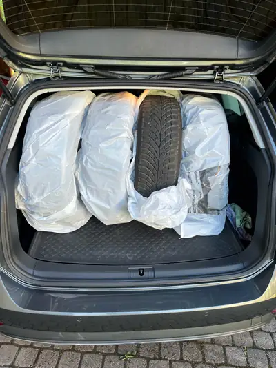 VW Golf 1.5 TSI EVO Comfortline — Monospace pratique, entretien impeccable, peu kilométré — Thumbnail 19