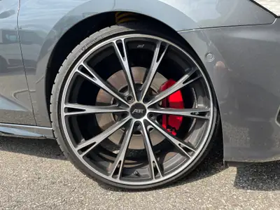 Audi S3 2.0 TFSI Quattro — Berline sportive suréquipée, 49 000 km seulement — vista posteriore