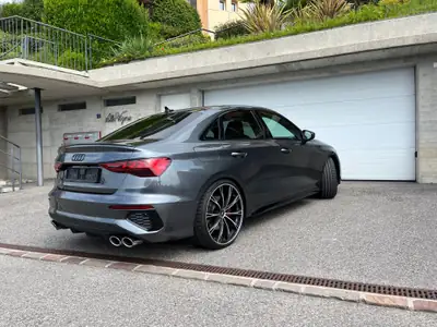 Audi S3 2.0 TFSI Quattro — Berline sportive suréquipée, 49 000 km seulement — fianco