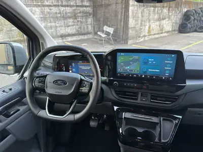 Ford Transit Custom Nugget L2 — Camping-car aménagé AWD, 170 ch, comme neuf — detail