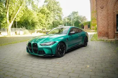 BMW M4 Coupé — 480 ch, boîte manuelle, rare et performante — vue extérieure