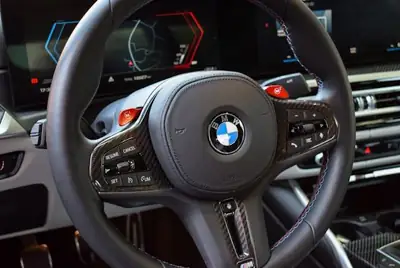 BMW M4 Coupé — 480 ch, boîte manuelle, rare et performante — Miniature 9