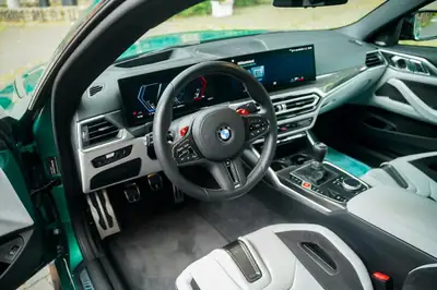 BMW M4 Coupé — 480 ch, boîte manuelle, rare et performante — Miniature 7