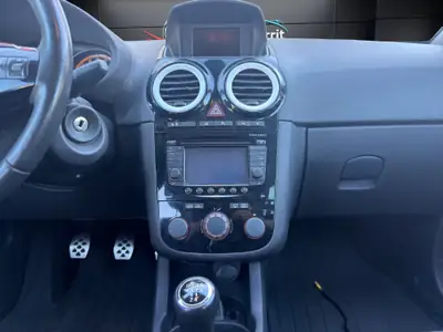 Opel Corsa 1.4 TP Color Edition — Citadine fiable, entretien maîtrisé, sans sinistre — Miniature 12