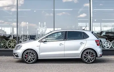 VW Polo 1.8 TSI GTI BMT — Sportive compacte, 192 ch, expertise du jour — exterior view
