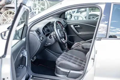 VW Polo 1.8 TSI GTI BMT — Sportive compacte, 192 ch, expertise du jour — Thumbnail 9