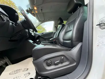 VW Tiguan 2.0 TSI R-Line — SUV robuste, boîte automatique, 4-roues motrices — Thumbnail 13