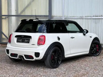 MINI John Cooper Works 231 PS — Performance compacte et dynamique, 143'000 km — side view