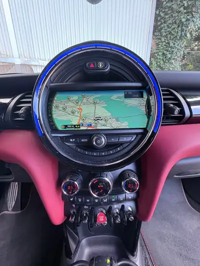 MINI John Cooper Works 231 PS — Performance compacte et dynamique, 143'000 km — dashboard