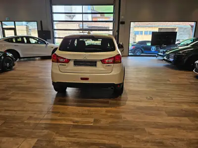 Mitsubishi ASX 2.2 DID Style 4WD — SUV fiable, diesel économique, tout juste révisé — Thumbnail 11