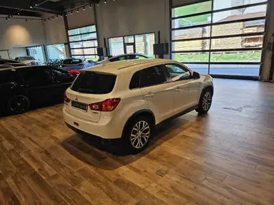 Mitsubishi ASX 2.2 DID Style 4WD — SUV fiable, diesel économique, tout juste révisé — Thumbnail 10