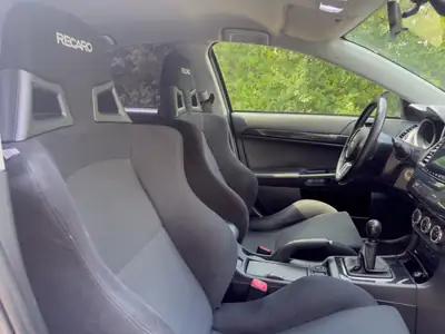 Mitsubishi Lancer 2.0 T MIVEC EVO Final Edition — Performance sportive et fiabilité japonaise — Miniatura 11