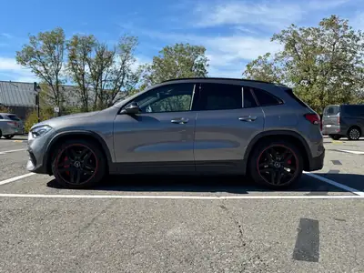 Mercedes-Benz GLA 35 AMG 4matic — Performance sportive et rouage intégral, 36 500 km — interni