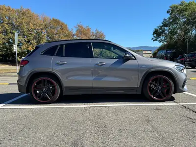 Mercedes-Benz GLA 35 AMG 4matic — Performance sportive et rouage intégral, 36 500 km — cruscotto