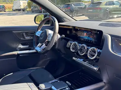Mercedes-Benz GLA 35 AMG 4matic — Performance sportive et rouage intégral, 36 500 km — Miniatura 8