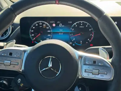 Mercedes-Benz GLA 35 AMG 4matic — Performance sportive et rouage intégral, 36 500 km — Miniatura 10