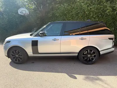 Land Rover Range Rover 2.0 P400e Autobiography — Hybride rechargeable premium, 87 200 km — côté