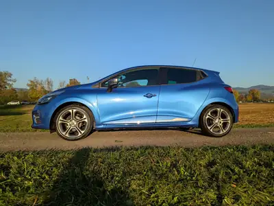 Renault Clio Sport GT 1.2 TCe 120 — Citadine dynamique, essence économe et sans sinistre — côté