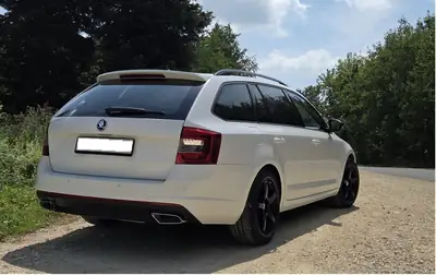Skoda Octavia 2.0 TDI RS 184 ch — Break diesel performant, 137 000 km, sans accident — Miniatur 9