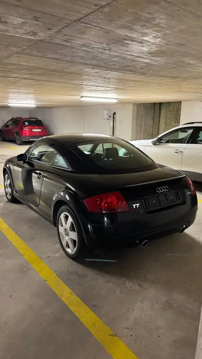 Audi TT 1.8 20V Turbo 225 ch — Coupé sport iconique, transmission manuelle, 4 roues motrices — Heckansicht
