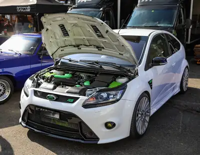 Ford Focus 2.5i Turbo RS — Sportive 305 ch, transmission manuelle, sans sinistre — exterior view