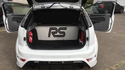 Ford Focus 2.5i Turbo RS — Sportive 305 ch, transmission manuelle, sans sinistre — interior