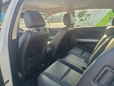 Mazda CX-9 3.7 V6 Revolution — Grand SUV 7 places puissant et fiable — dashboard