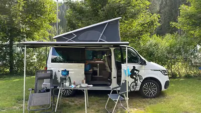 VW T6.1 2.0 TDI 204 Ocean Edition — SUV 4Motion spacieux, très faible kilométrage — rear view