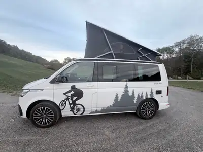 VW T6.1 2.0 TDI 204 Ocean Edition — SUV 4Motion spacieux, très faible kilométrage — exterior view
