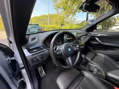 BMW X1 xDrive 20i M Sport — SUV compact dynamique, entretien complet — interior