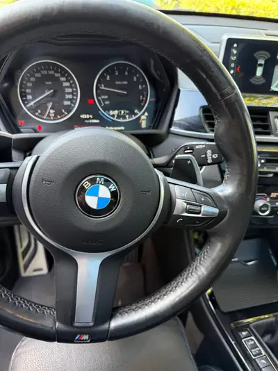 BMW X1 xDrive 20i M Sport — SUV compact dynamique, entretien complet — Thumbnail 8