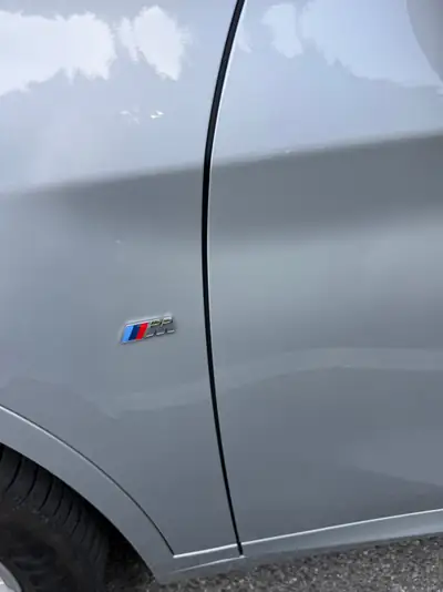 BMW X1 xDrive 20i M Sport — SUV compact dynamique, entretien complet — Thumbnail 11