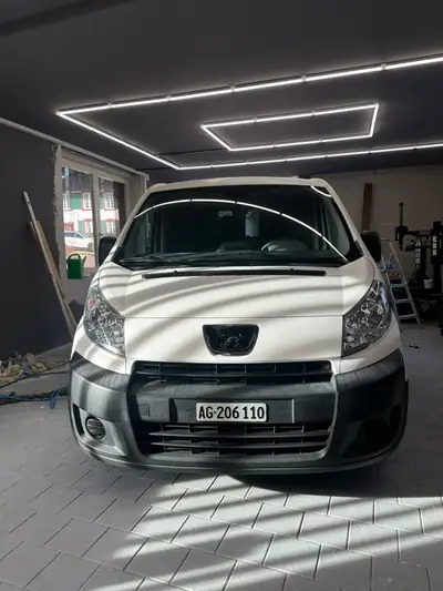 Peugeot Expert 1.6 HDi — Utilitaire compact fiable, 160'000 km, sans sinistre — vista esterna