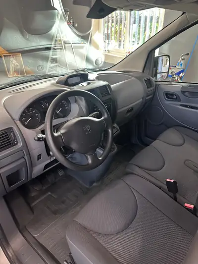 Peugeot Expert 1.6 HDi — Utilitaire compact fiable, 160'000 km, sans sinistre — dettaglio