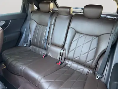 INFINITI FX30d S Premium AWD — SUV diesel robuste, suivi complet, sans sinistre — intérieur